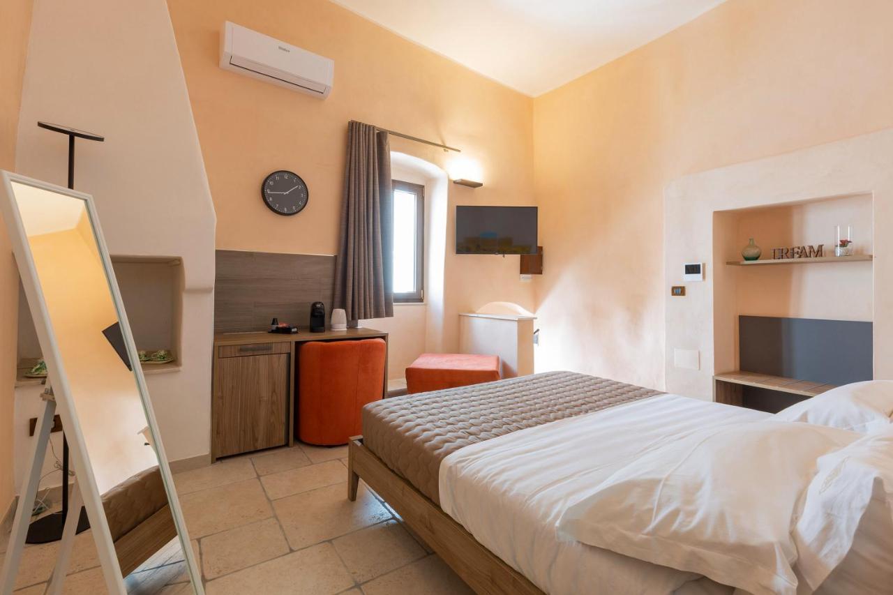 Terrae Rooms Rental Mesagne Exterior photo